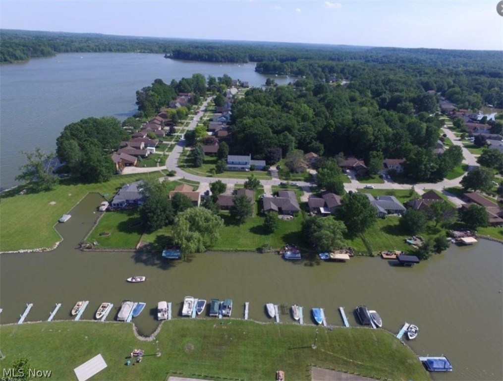 Aurora Shores - Residential