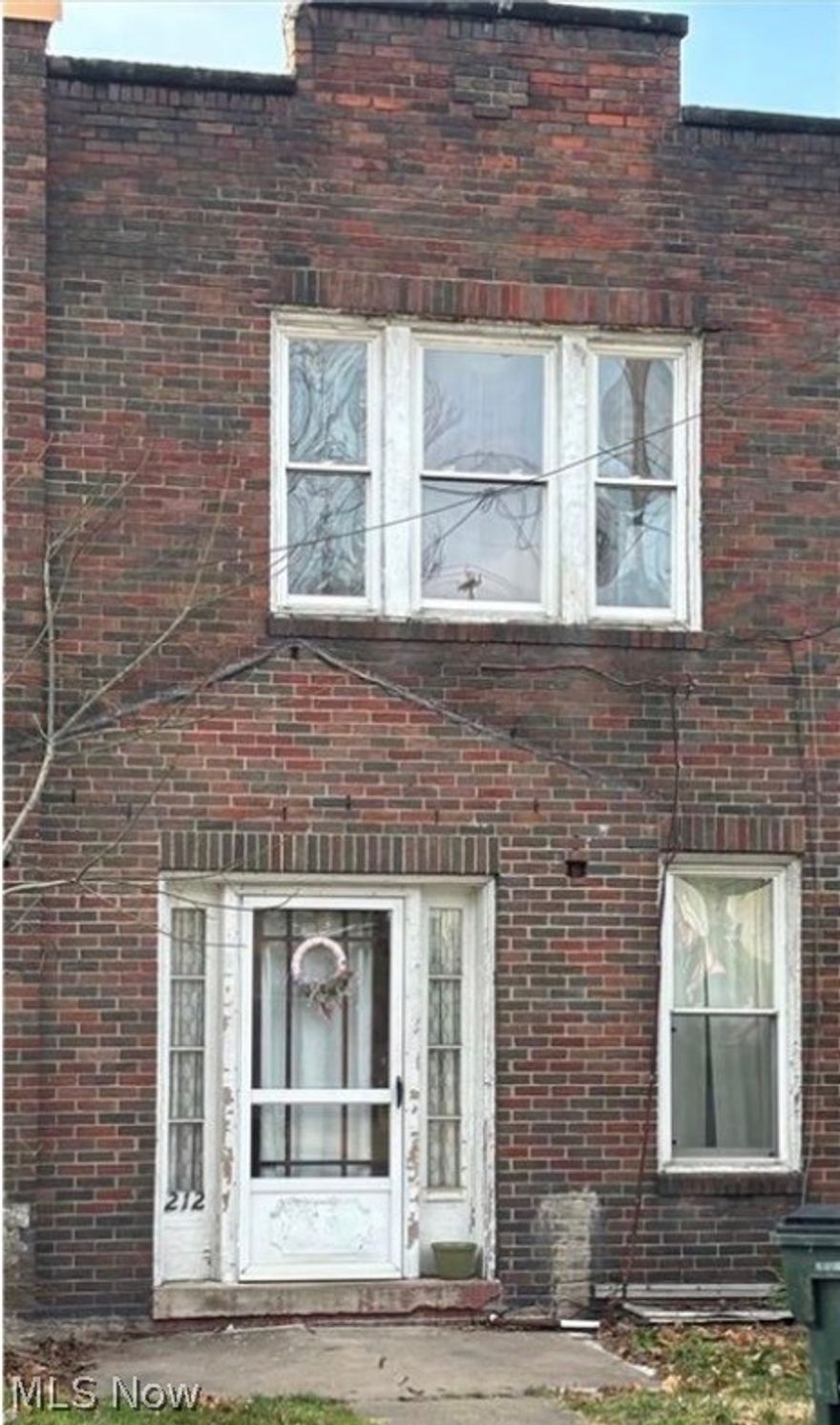 Very nice income-producing townhouse located in the heart of downtown Cambridge! Enjoy a convenient location close to shops, dining, and everything downtown has to offer. This property is currently tenant-occupied on a month-to-month lease at $1,145 per month. The tenant pays all utilities including water, sewer, electric, gas, and trash—making this a great low-maintenance investment opportunity. A long-term tenant is already in place and would love to stay! Priced to sell, this property offers flexibility—use it as your first home or continue generating income as a rental.