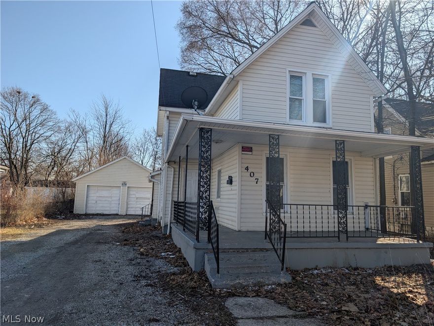 Value-add opportunity with immediate lease-up potential at 407 W 22nd St in Lorain, offered exclusively as part of a 19-unit portfolio-no individual sales. This two-unit property features one occupied unit generating $995 per month with a lease in place through 3/31/26, while the second unit is currently vacant, providing upside through stabilization. Utilities are structured with the tenant responsible for electric and the owner covering water, sewer, and trash. The property offers a functional layout with solid rental demand in the area, supporting continued occupancy. A strong addition to a larger portfolio, this asset combines in-place income with near-term growth potential.