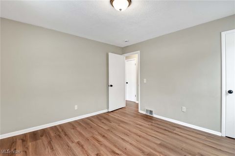 Tiny photo for 15817 Northwood Avenue, Maple Heights, OH 44137 (MLS # 5176653)