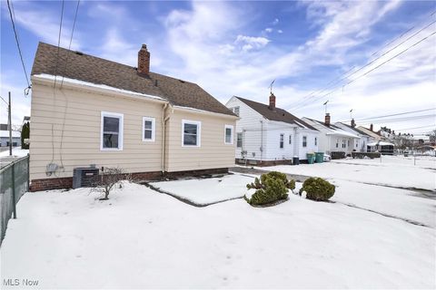 Tiny photo for 15817 Northwood Avenue, Maple Heights, OH 44137 (MLS # 5176653)