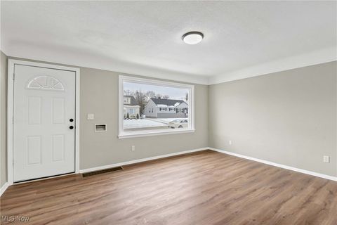 Tiny photo for 15817 Northwood Avenue, Maple Heights, OH 44137 (MLS # 5176653)