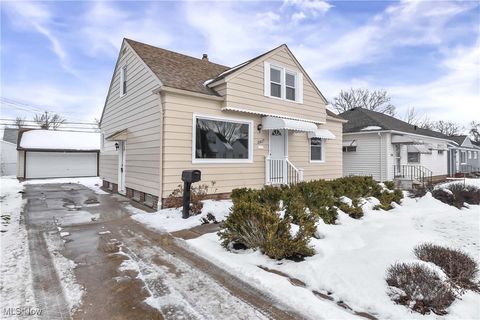 Tiny photo for 15817 Northwood Avenue, Maple Heights, OH 44137 (MLS # 5176653)