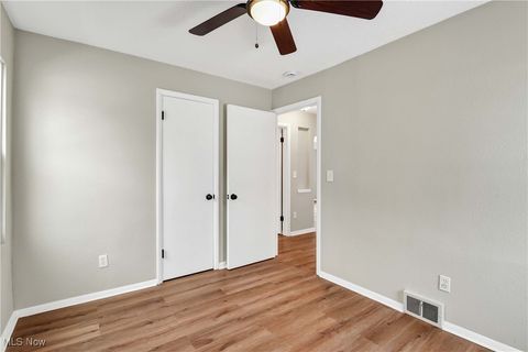 Tiny photo for 15817 Northwood Avenue, Maple Heights, OH 44137 (MLS # 5176653)