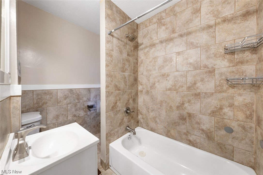 Charles H Eickhorn & J H Store - Residential Income