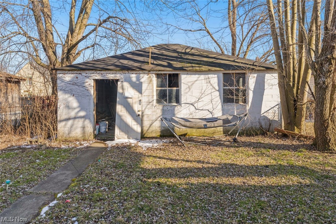 Charles H Eickhorn & J H Store - Residential Income