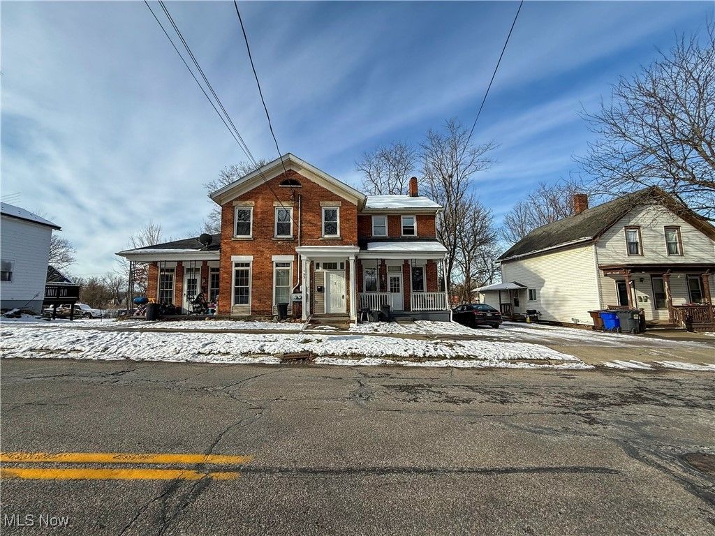 Photo of 153 N Sycamore Street, Ravenna, OH 44266 (MLS # 5177731)