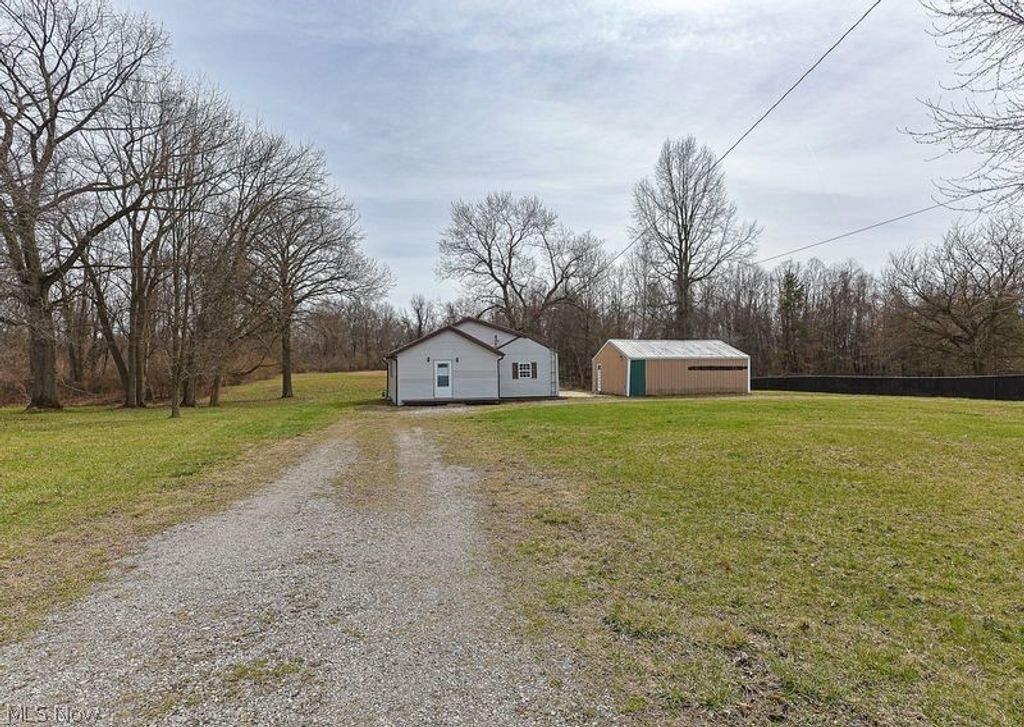 Photo of 250 Woodlawn Avenue, Norwalk, OH 44857 (MLS # 5196062)