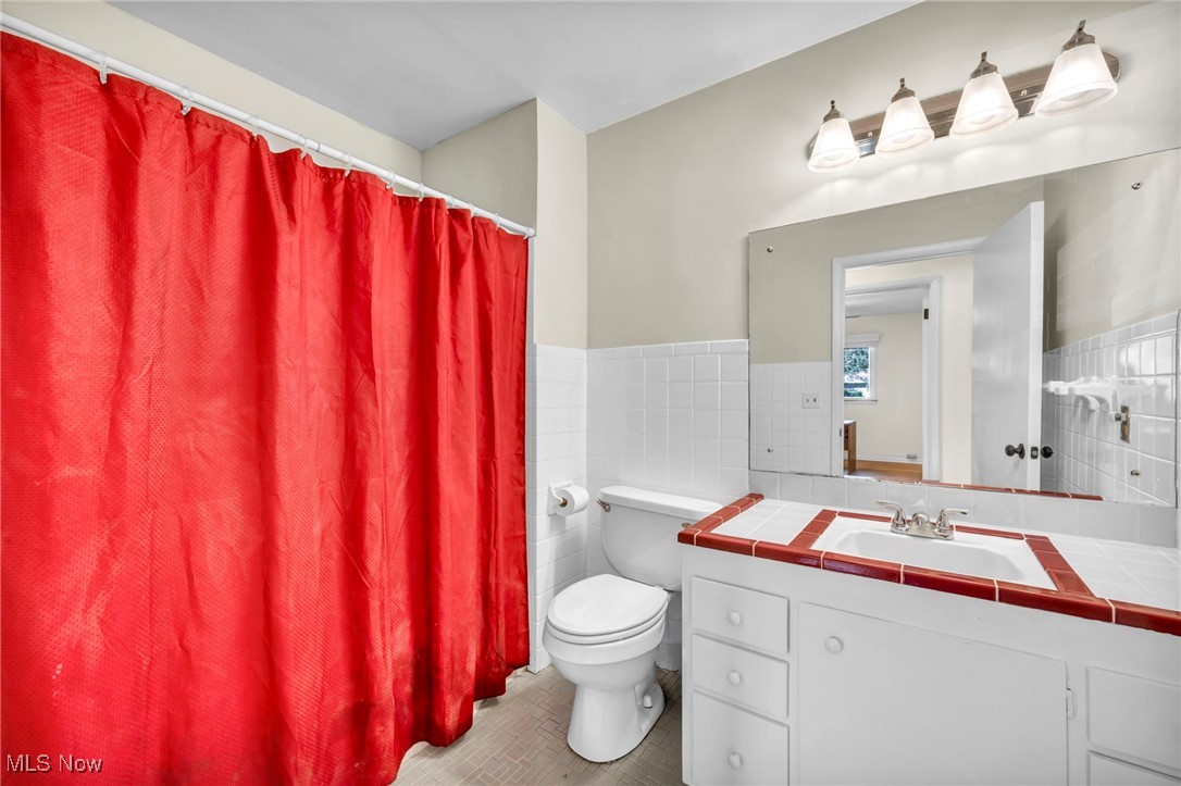 Melvin F Freelands Westhill E - Residential