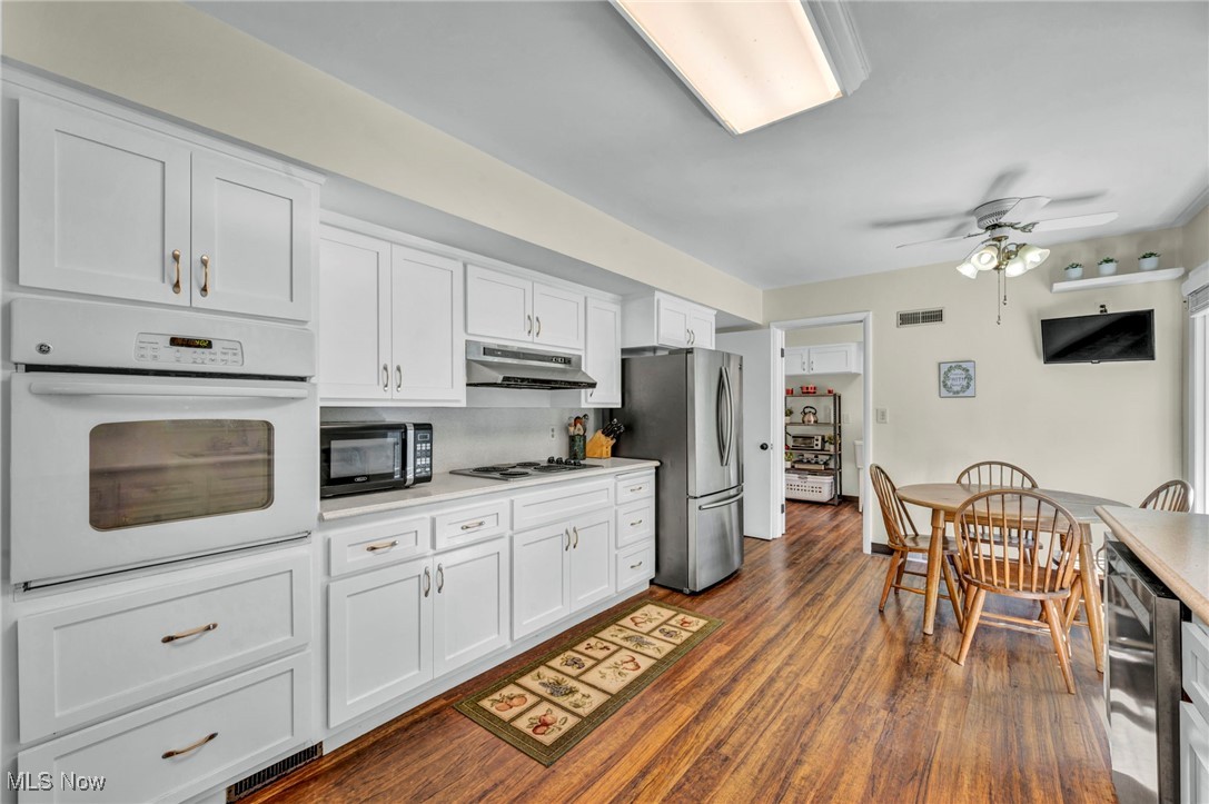 Melvin F Freelands Westhill E - Residential