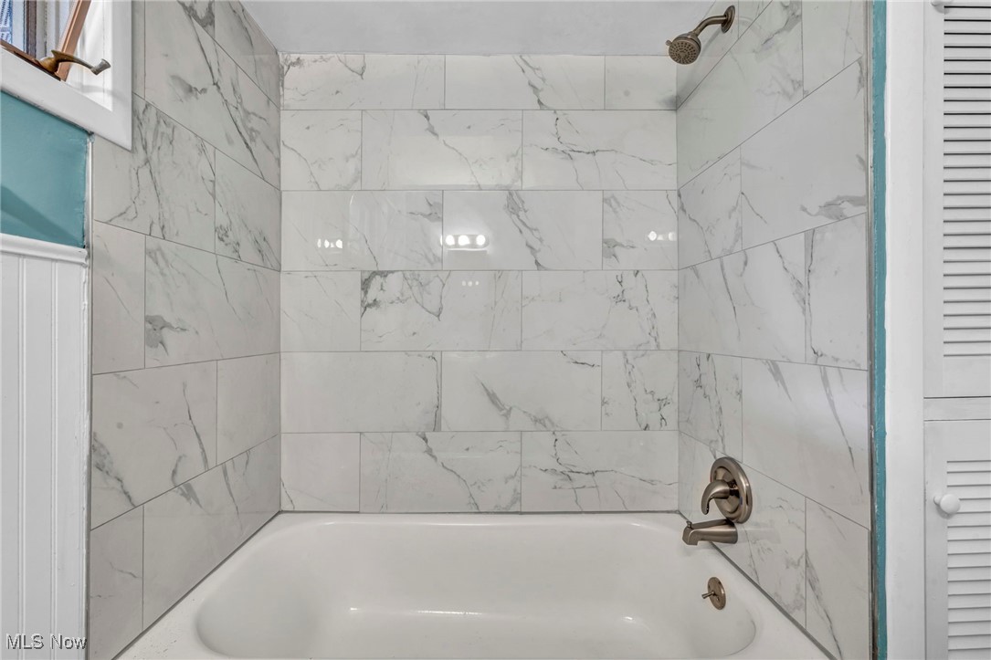 Melvin F Freelands Westhill E - Residential