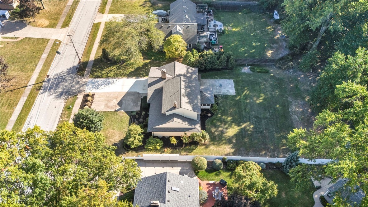 Melvin F Freelands Westhill E - Residential