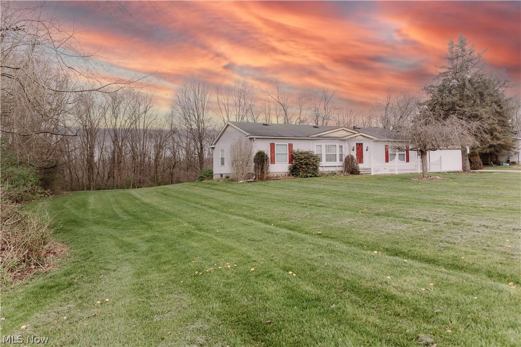 Photo of 3995 Victory Avenue, Louisville, OH 44641 (MLS # 5200502)