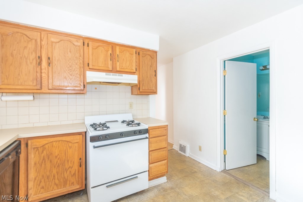 Schneider - Residential Lease