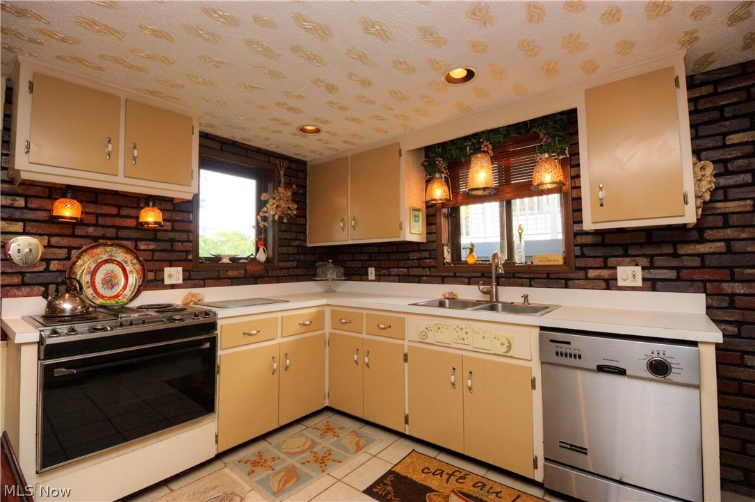 Maple Beach - Residential