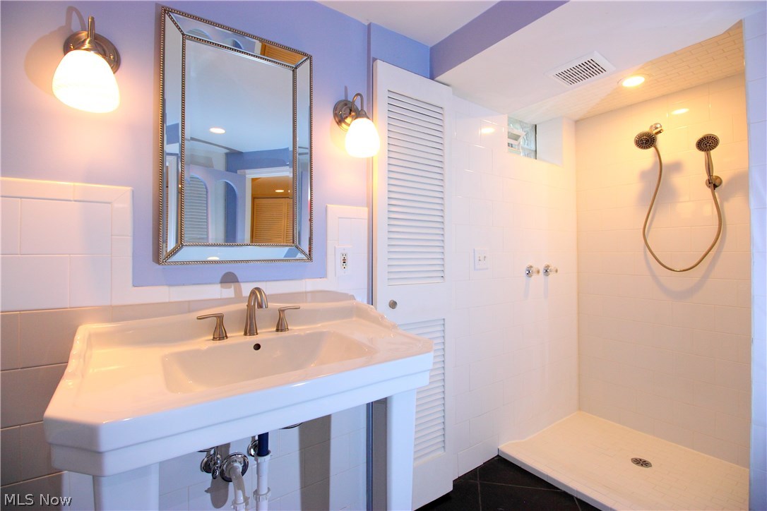 Maple Beach - Residential