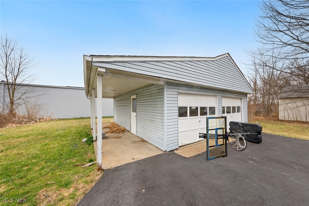 680 Sheffield Road, Sheffield Lake, Ohio image 36