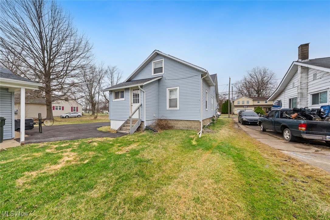 680 Sheffield Road, Sheffield Lake, Ohio image 34