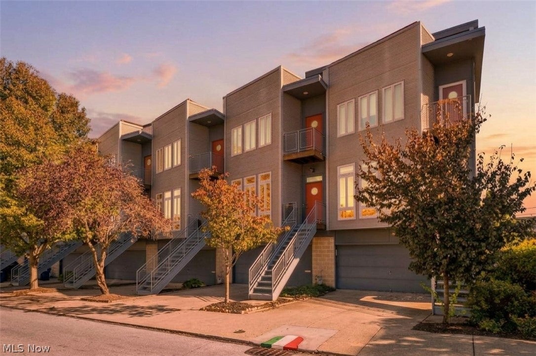 1227 W 67th Street