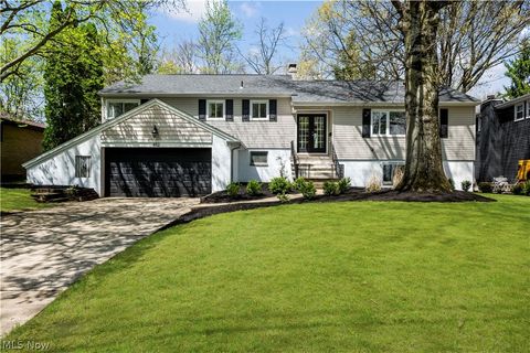 Homes For Sale - 482 Garnette Road<br/> Summit County, Akron, OH 44313