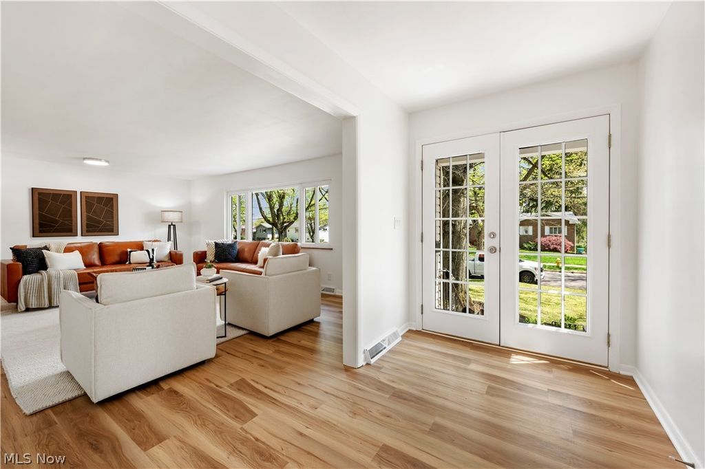 Photo of 482 Garnette Road, Akron, OH 44313 (MLS # 5204113)