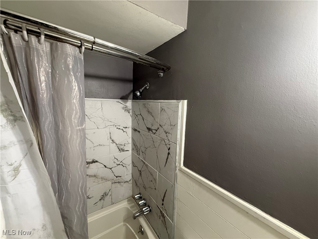 Lee-Harvard Square - Residential