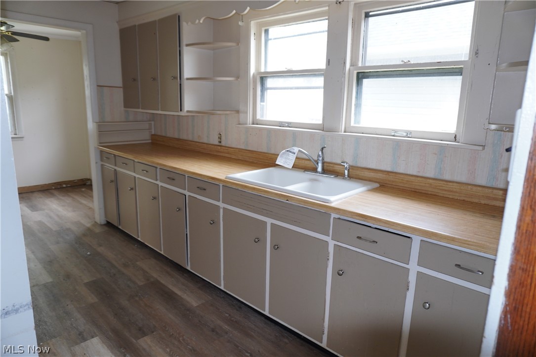 East Akron Terrace - Residential