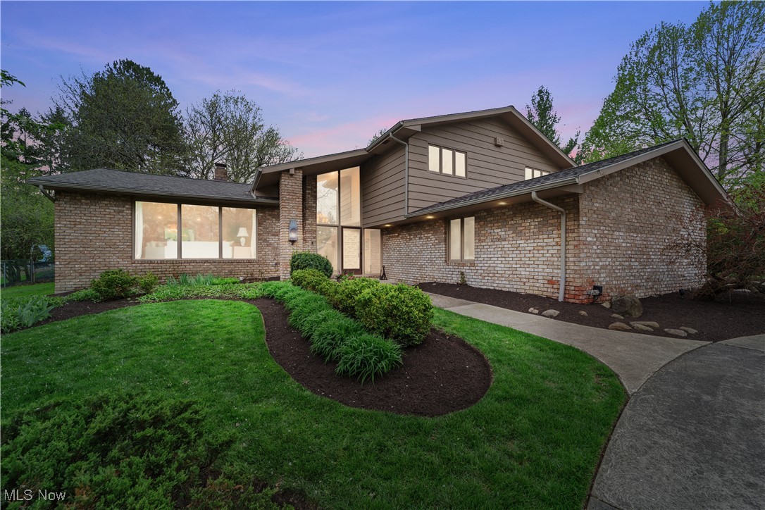 26460 Hendon Road, Beachwood, Ohio image 2