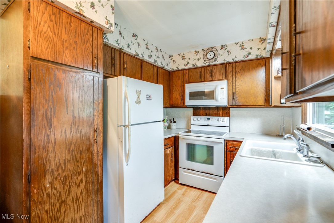 Suffield Village 86 - Residential