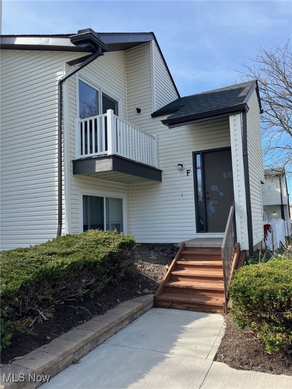 9036 Portage Pointe Drive, Streetsboro, Ohio image 1