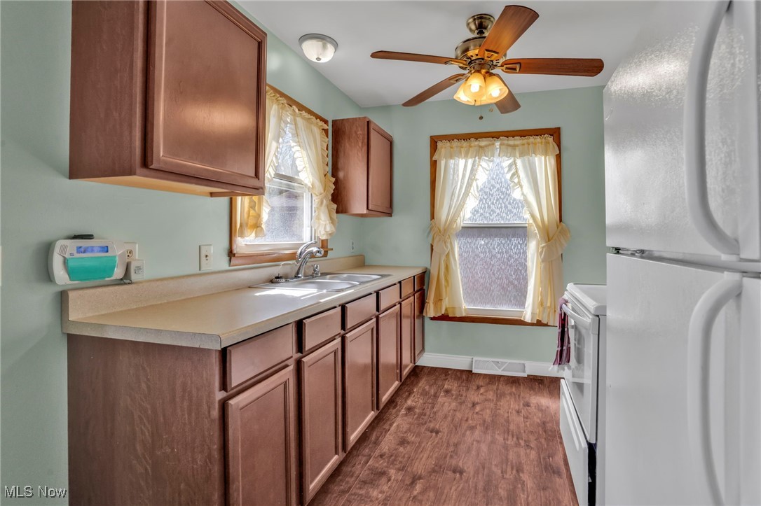 1406 Wade Avenue, Alliance, Ohio image 9