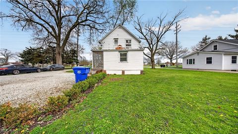 Tiny photo for 6162 Engle Road, Brook Park, OH 44142 (MLS # 5204132)