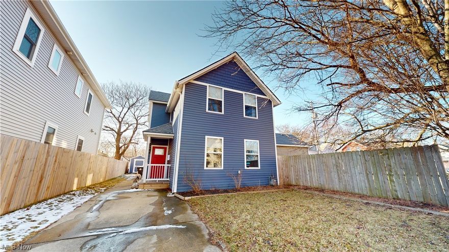 Beautiful remodeled home in quickly redeveloping southern Ohio City just a few blocks south of
Lorain! Massive, open great room with space to roam! Stunning, vaulted chef's kitchen with oversized island, an
abundance of stylish cabinetry, stainless appliances, quartz countertops and modern / cool range hood! Serene views
from the luxurious master suite which features a cool built in headboard, oversized master closet with custom closet treatment. The master bath has a modern / contemporary double sink vanity, luxury tile shower with glass doors and attractive tile flooring. The second full bath has a private shower with shower stall (Full tile shower, glass doors, ceramic flooring) and there are heavily upgraded wood stairwells and hallways creating a classic, elegant touch. Fantastic outdoor space (could be fenced in further) and wonderful paint tones create great curb appeal!