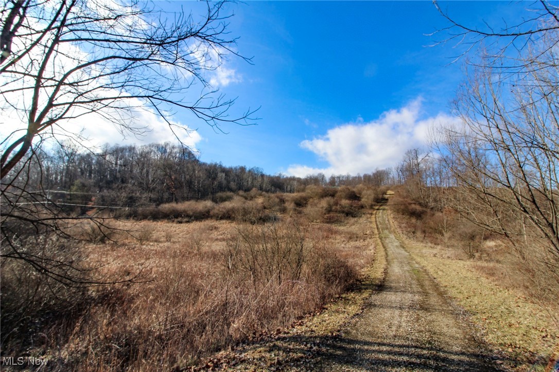 2565 Pleasant Valley Road, Zanesville, Ohio image 7