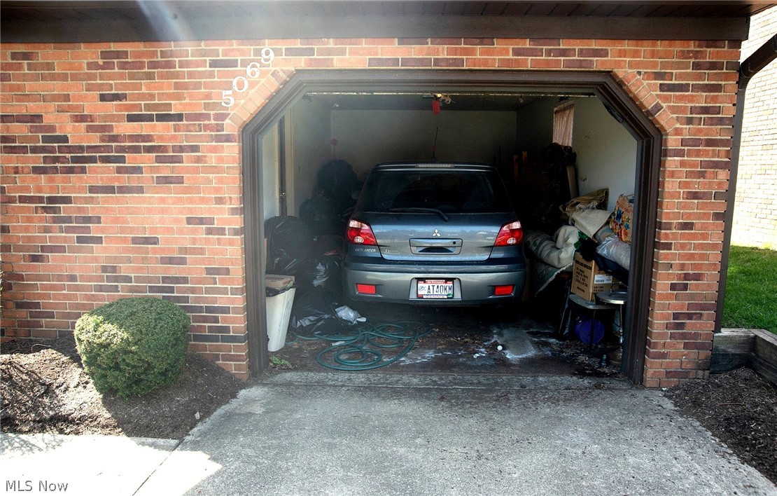 Daryngton Place Condo Ph 02 - Residential