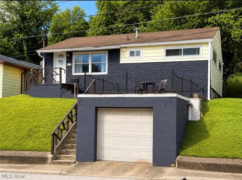 Homes For Sale - 2613 Liberty Street<br/> Parkersburg, WV 26101