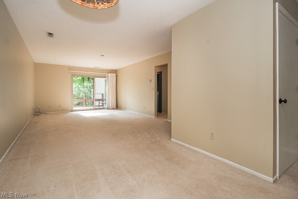 Trees Condo - Residential