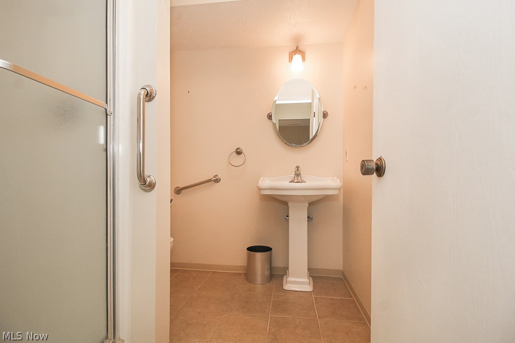 Trees Condo - Residential