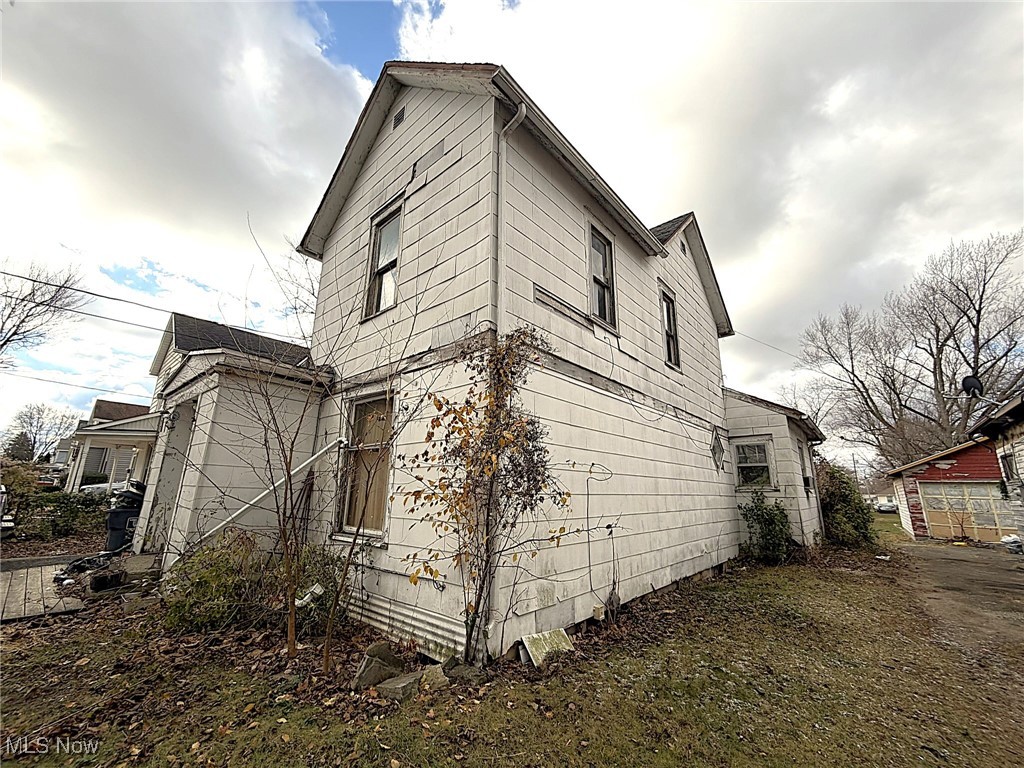 Dr E Ashtons Mapelwood Add - Residential