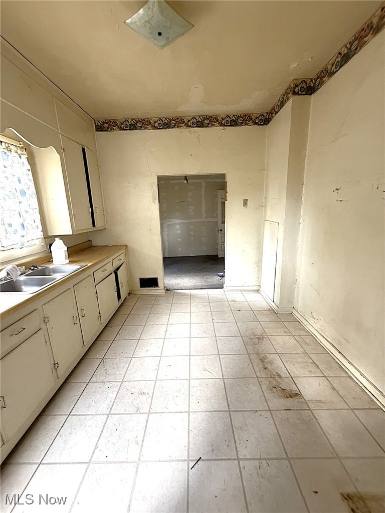 Dr E Ashtons Mapelwood Add - Residential