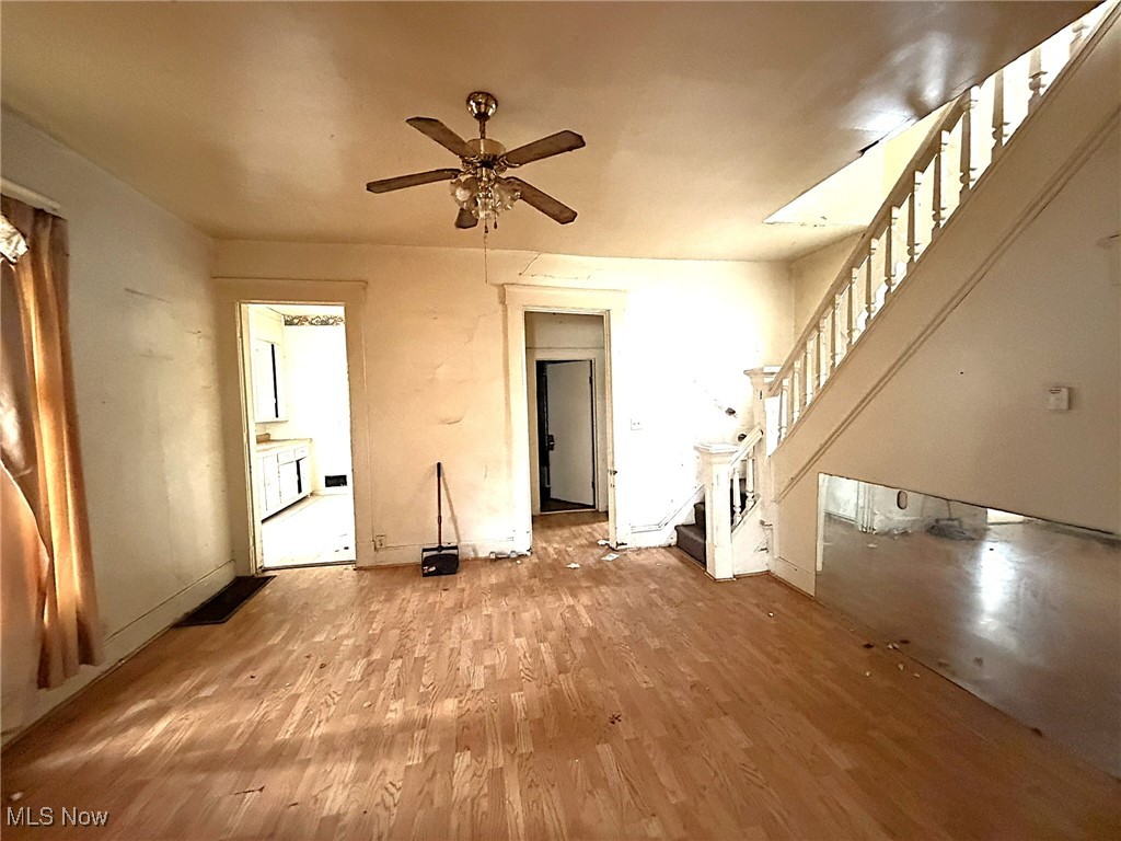 Dr E Ashtons Mapelwood Add - Residential