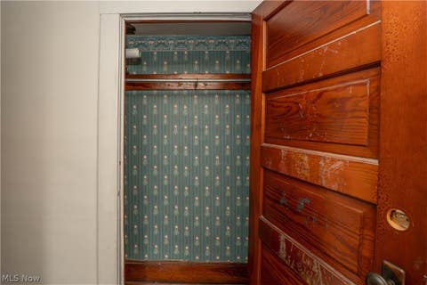 Tiny photo for 1033 Walnut Avenue, Alliance, OH 44601 (MLS # 5221931)