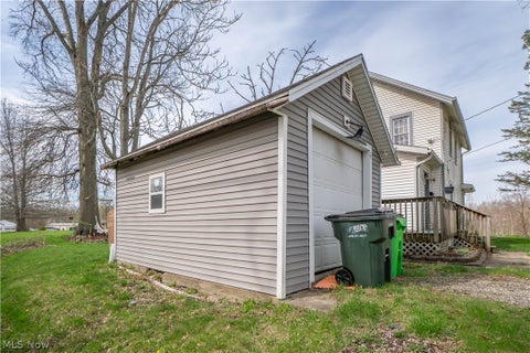Tiny photo for 1033 Walnut Avenue, Alliance, OH 44601 (MLS # 5221931)