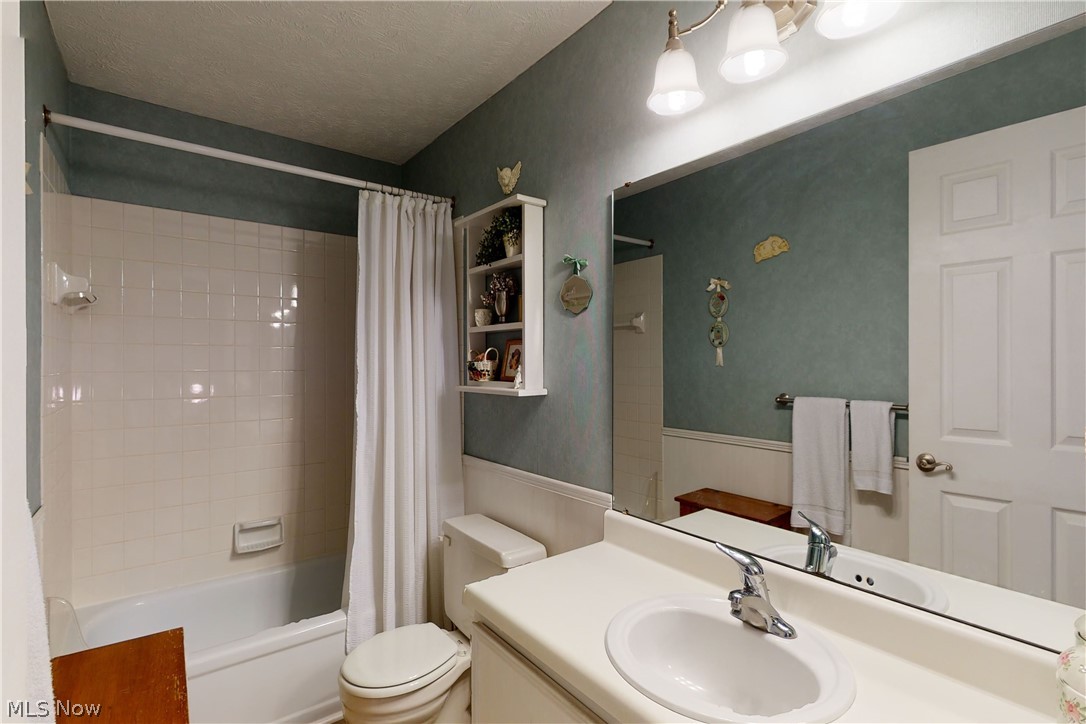 Western Reserve Condo 12a1 - Residential