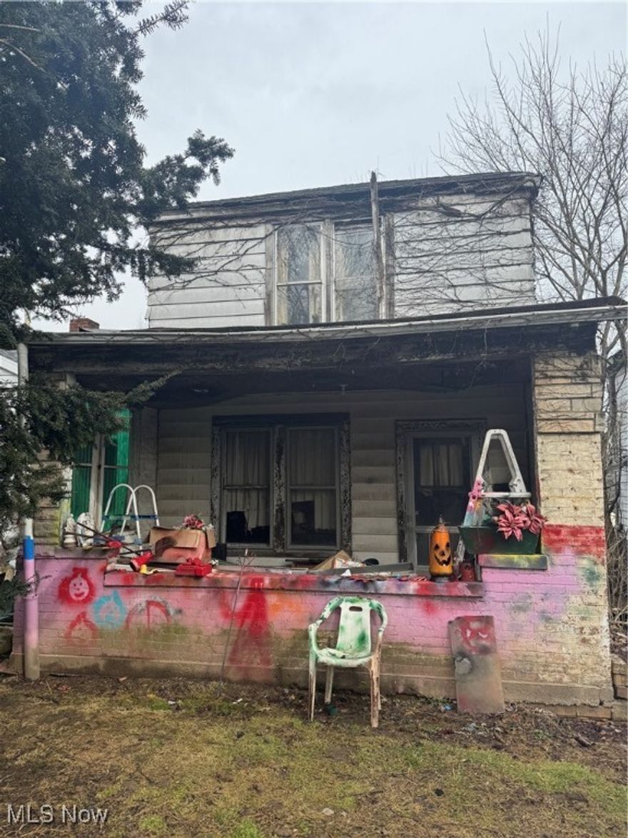 Investor Special – 1627 Woodlawn Ct, Steubenville, OH 

Bring your vision and tools—this 2-bedroom, 1-bath home with a full basement is a complete rehab opportunity. With 832 sq. ft. of living space on a 30x132 lot, this property is ready for a full transformation.

The home is an opportunity to bring cash flow or profit but and will require significant renovations throughout The potential upside is strong Though. Steubenville has experienced 9% appreciation over the past two years, and rental demand is steady, supported by a 90/100 walkability score and proximity to schools, shops, and local amenities.

Key Details:

2 bedrooms, 1 bath

Full basement

832 sq. ft. living space

30x132 lot (3,920 sq. ft.)

Taxes under $250/year

Walkable location in Steubenville City Schools

With low holding costs and strong rental potential, this property is perfect for investors looking for their next flip or long-term rental.
