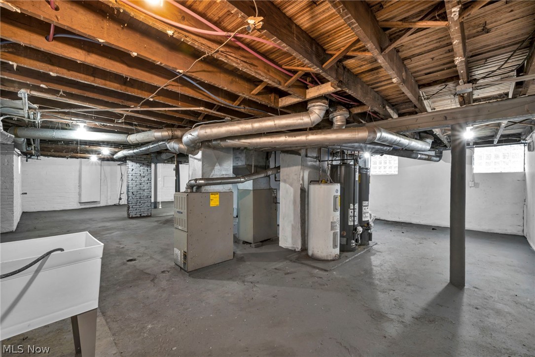 Adams Realty Co 04 - Residential Income