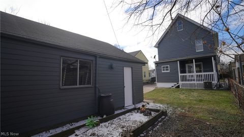 Tiny photo for 3043 W 111th Street, Cleveland, OH 44111 (MLS # 5190604)