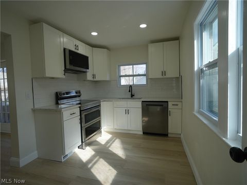 Tiny photo for 3043 W 111th Street, Cleveland, OH 44111 (MLS # 5190604)