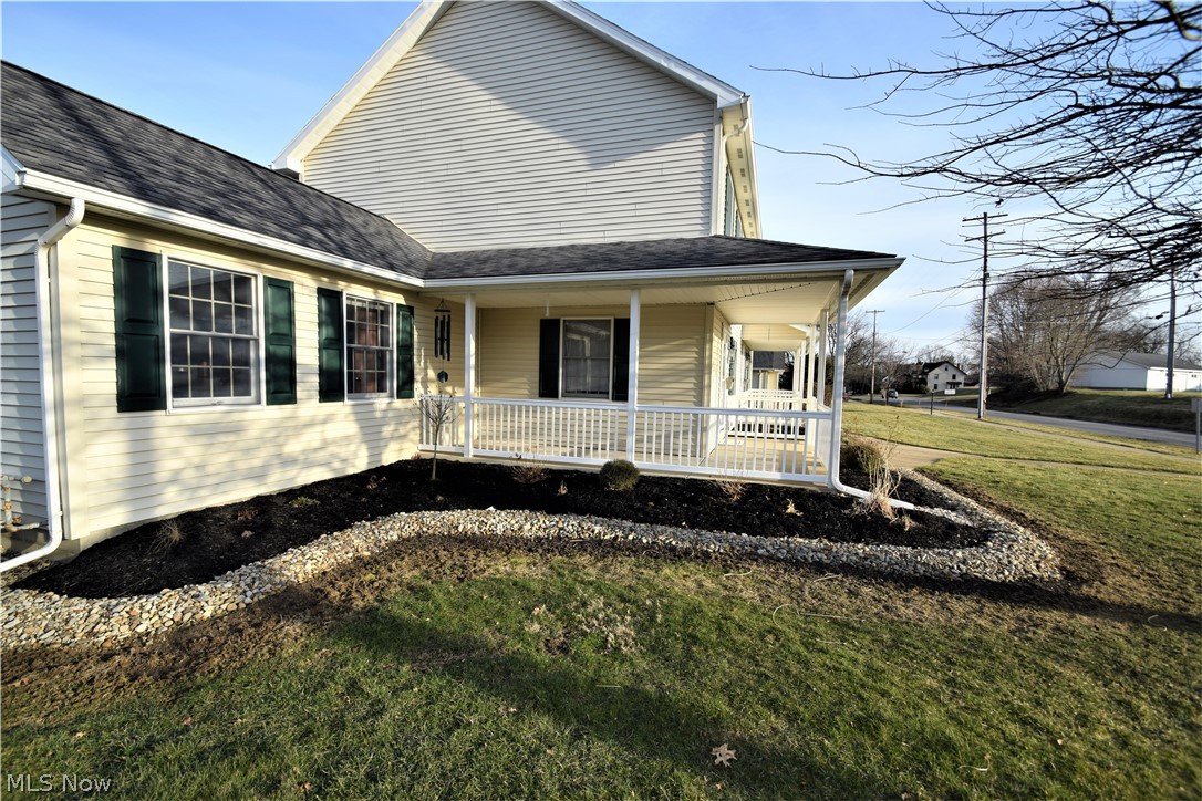 Woods Condos - Residential