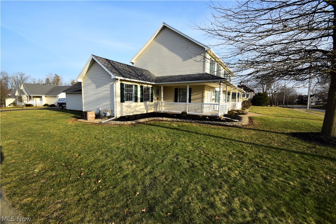 Woods Condos - Residential